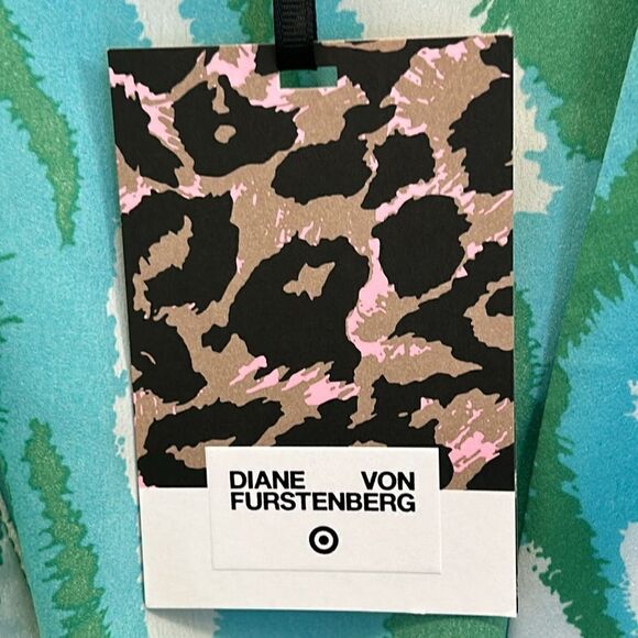 DVF Long Satin Disco 🪩 Zebra 🦓 Green Tie Robe 👘 Gorgeous! - Picture 5 of 17